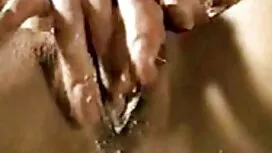 二つの警察逮捕スペインの雌犬くそ彼女の完 ...