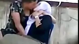 空から美しいメキシコ人は死ぬ男を落ちる  ...