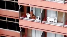 強羅はディックを見て、彼女の口の中でそれ ...